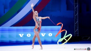 col 44706 henao luna sfe08562 simone ferraro ph